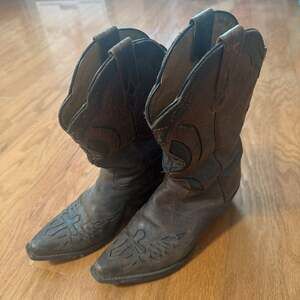 J.B. Dillon Brown Leather Tooled Cross Inlay Snip Toe Western Cowboy Boots